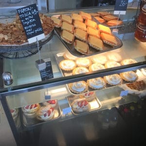Här är Österlens godaste och mest ekologiskt hembakade bröd och kakor i Komstad